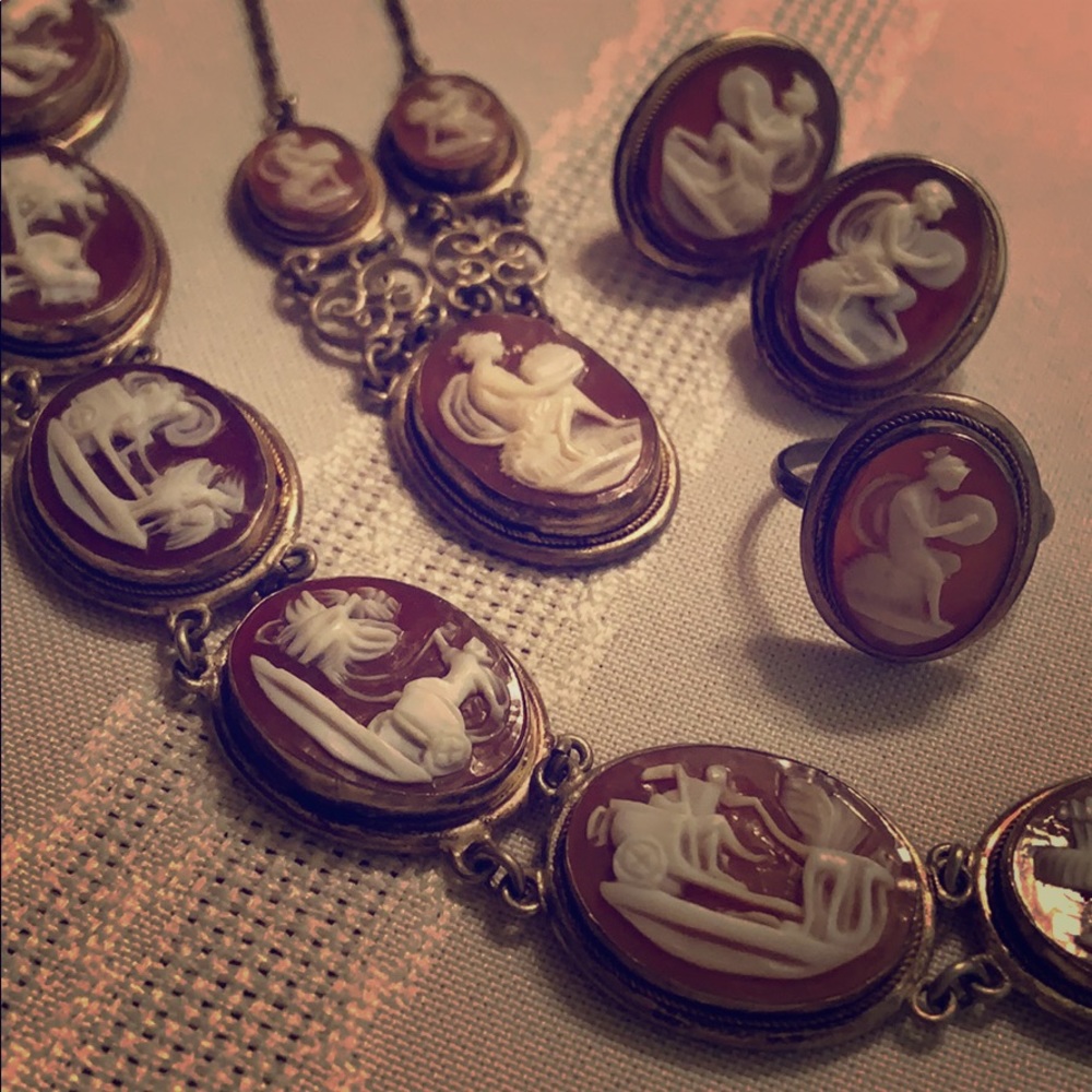 Vintage shell cameos